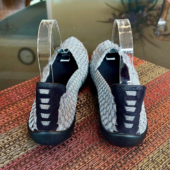 NIB Steve Madden Woven Metallic Silver Yoga Flats in Size 10 - Picture 7 of 12